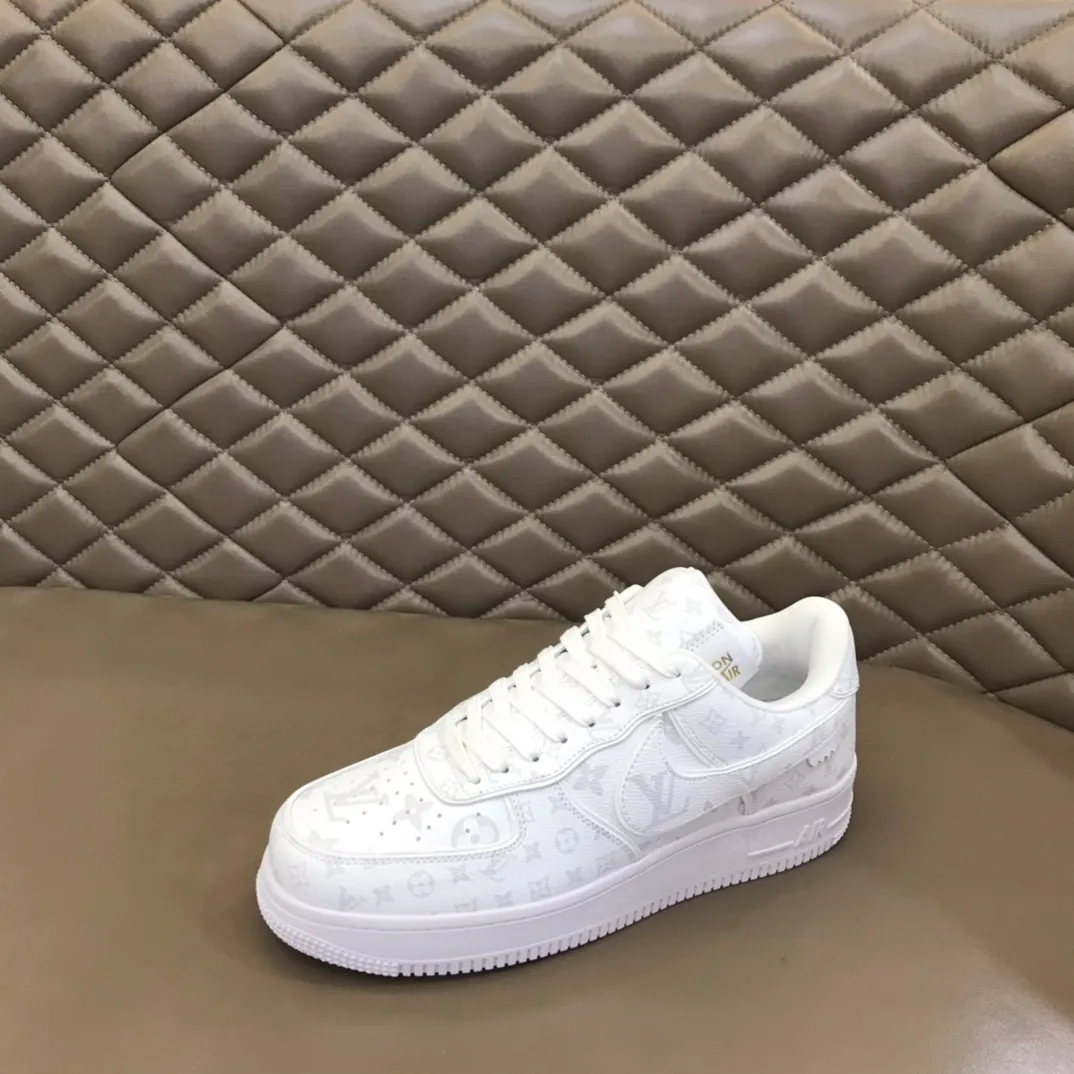 Men's shoes 💰p420 "*OUIS *UITTO*x" x OFF-WHITE x Nike tripartite collaboration! Yayoi Kusama's collaboration series is a trendy men's casual sports shoe with unrivaled color matching. The design idea basically continues the style of THE TEN. The Swoosh line and tongue label have a very familiar visual effect, and are both fashionable and trendy! A must-have for fashionistas! The effect on your feet is absolutely stunning!  Size: 38-45